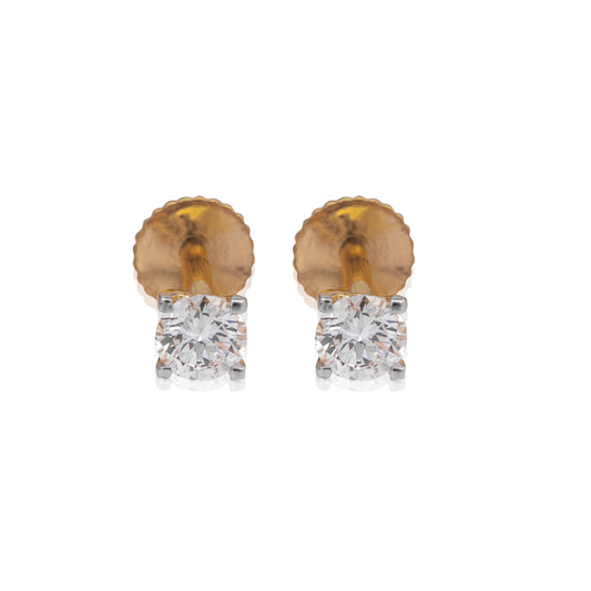 Shimmering solitare diamond stud