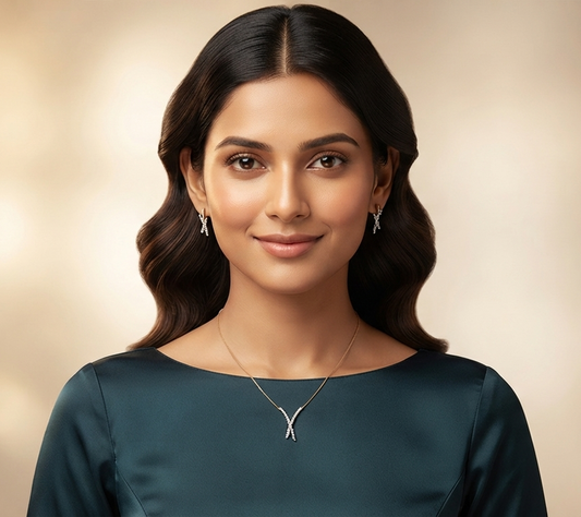 Luminous Diamond Pendant Chain Set