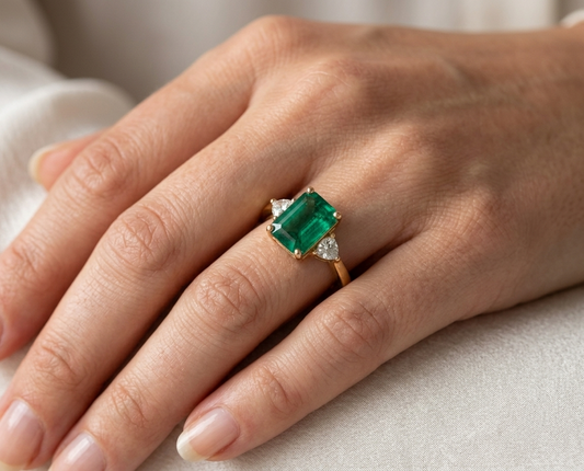 Marakathamani Diamond Ring