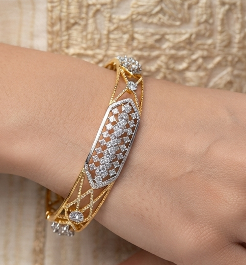 Love Unbound Diamond Bangle