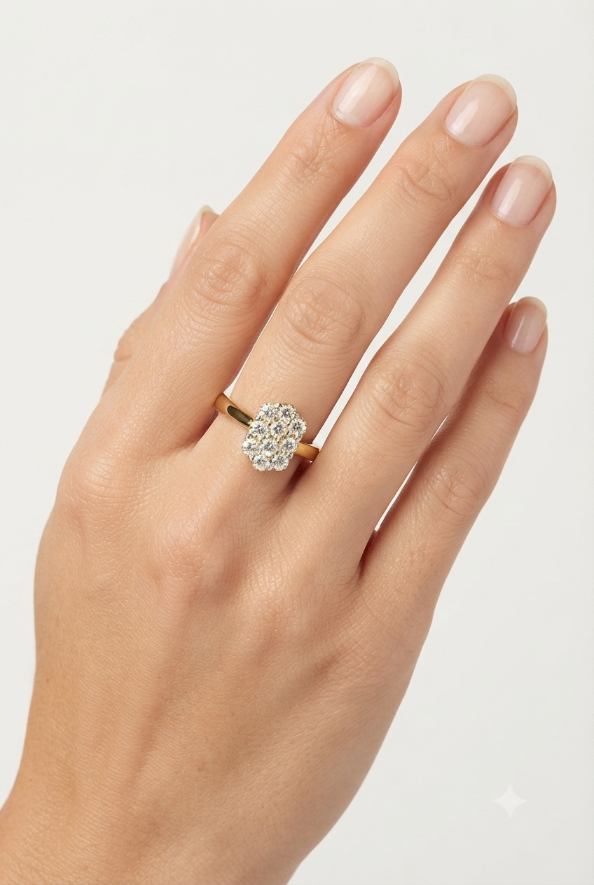 Trendy Diamond Cluster Ring