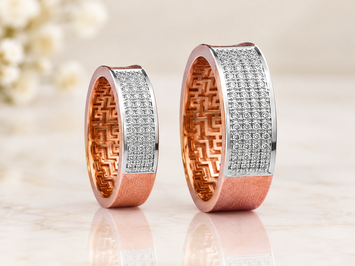 The Labyrinth Pavé Diamond Couple Band