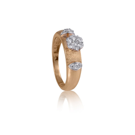 sparkling spade diamond ring