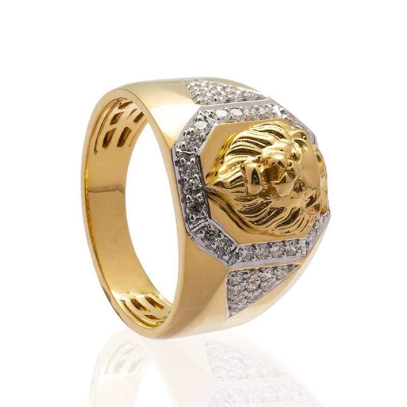 Lion's Crest Diamond Ring