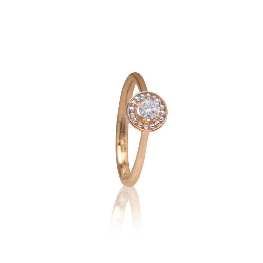 Fashion flare diamond ring