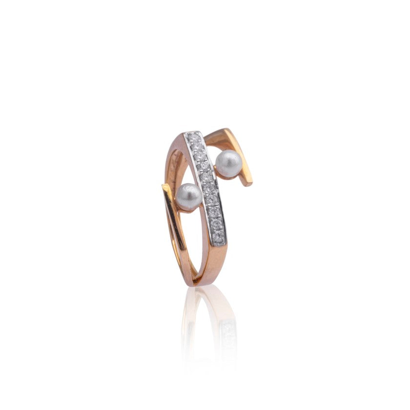 Oyster's pearl diamond ring